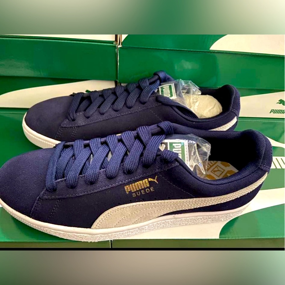 Size 8 Men’s Puma Navy Blue Suede Classic XXI Sneakers